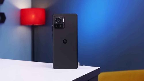 Motorola Edge 30 Ultra Design.JPG