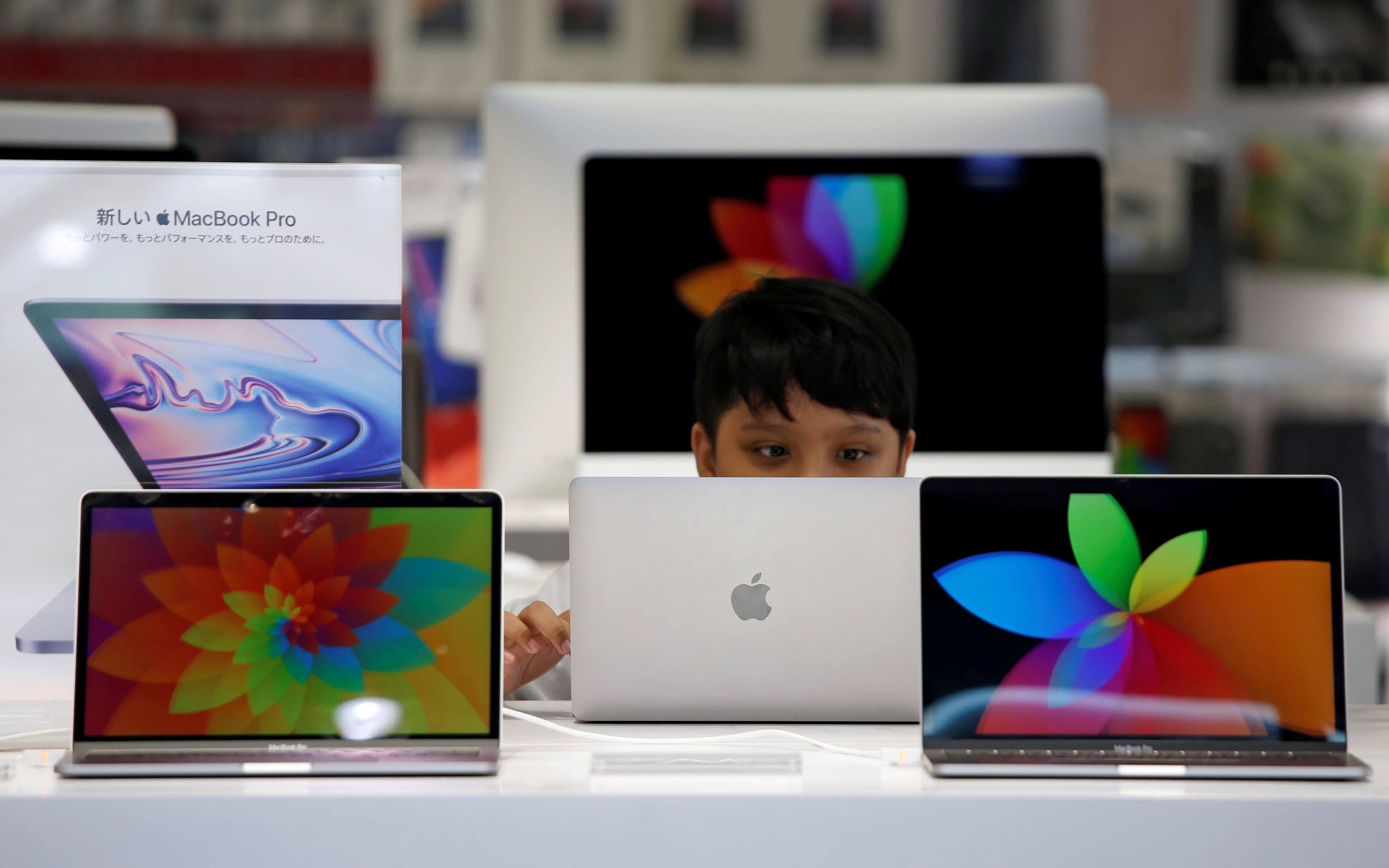 Laptop & PC Import Curb: Google, Apple, Intel, and Others Have Urged US to Push India to Reconsider Its New Rule Laptop & PC Import Curb: Google, Apple, Intel, and Others Have Urged US to Push India to Reconsider Its New Rule