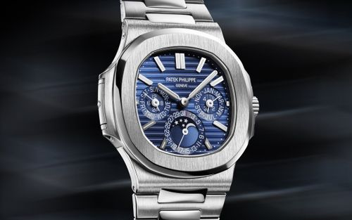 Patek-Philippe-Nautilus-Perpetual-Calendar.jpg Patek-Philippe-Nautilus-Perpetual-Calendar.jpg